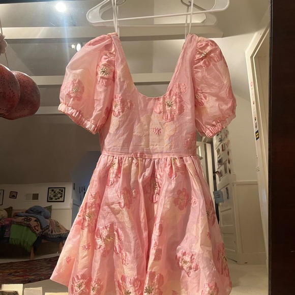 Pink floral mini dress - Picture 2 of 5